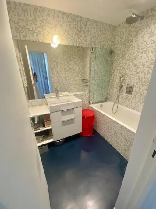 With Stunning View Of And Eiffel Tower Apartment Paris